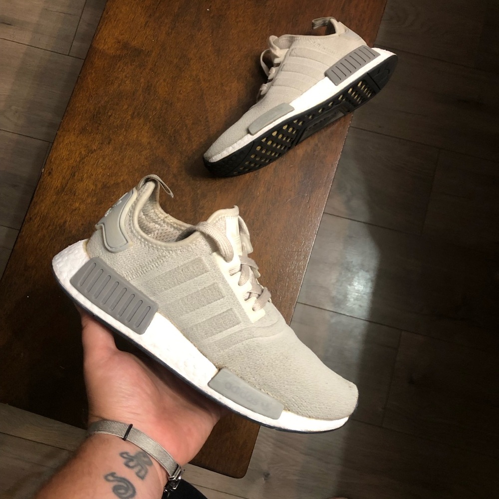 Women’s Adidas NMD R1 Gray White size 6.5